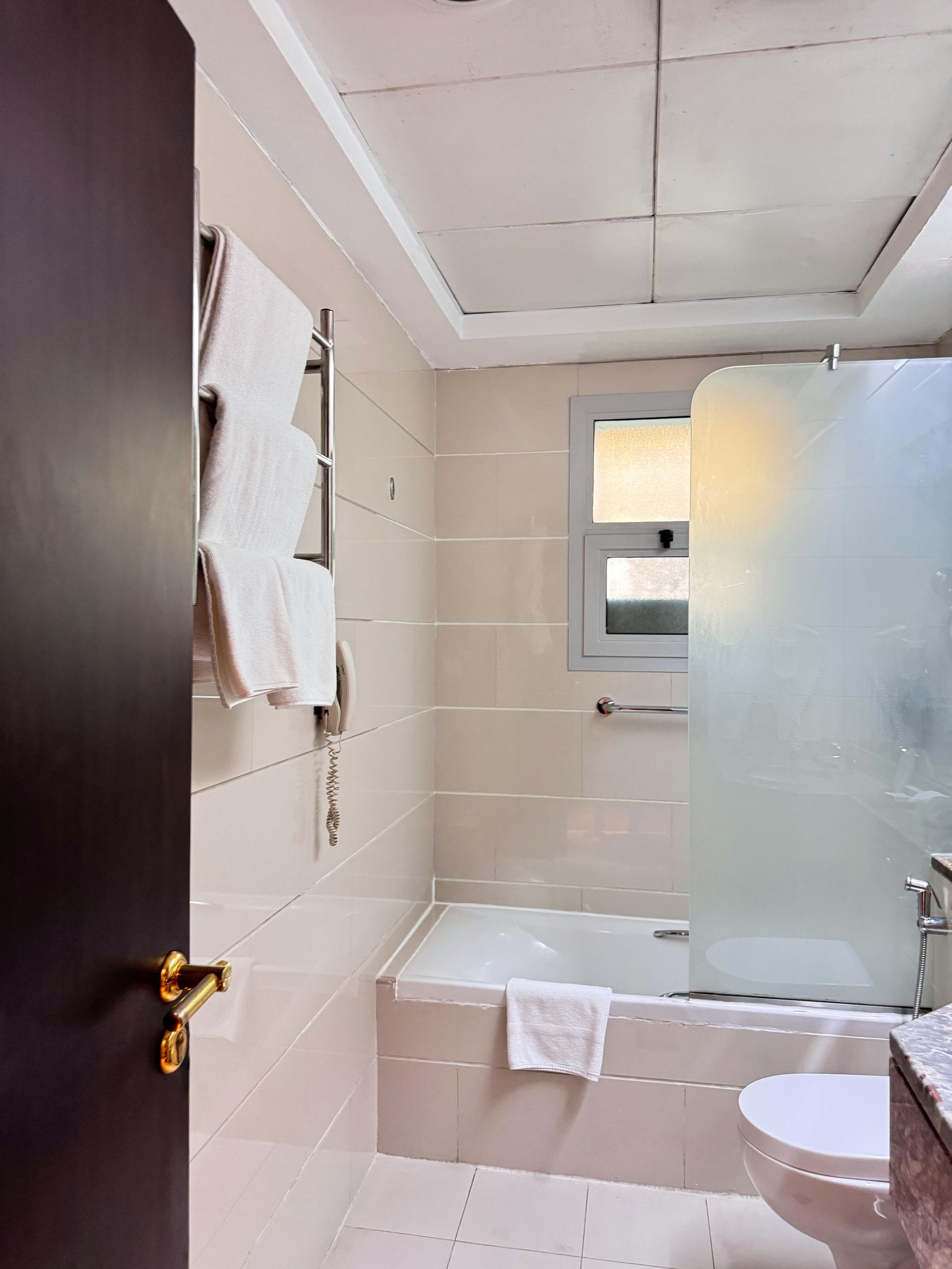 salle de bains carrelée