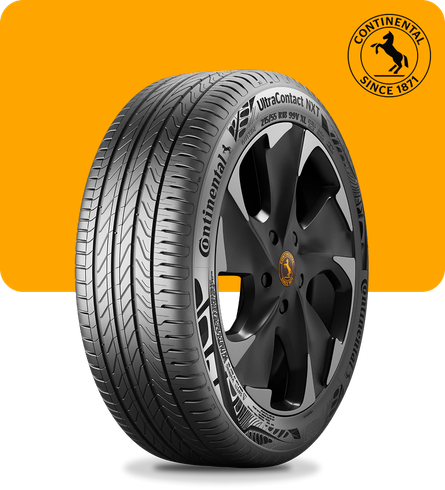 Pneu Continental UltraContact NXT em roda de liga leve preta, sobre um fundo laranja sólido com um logotipo no canto.
