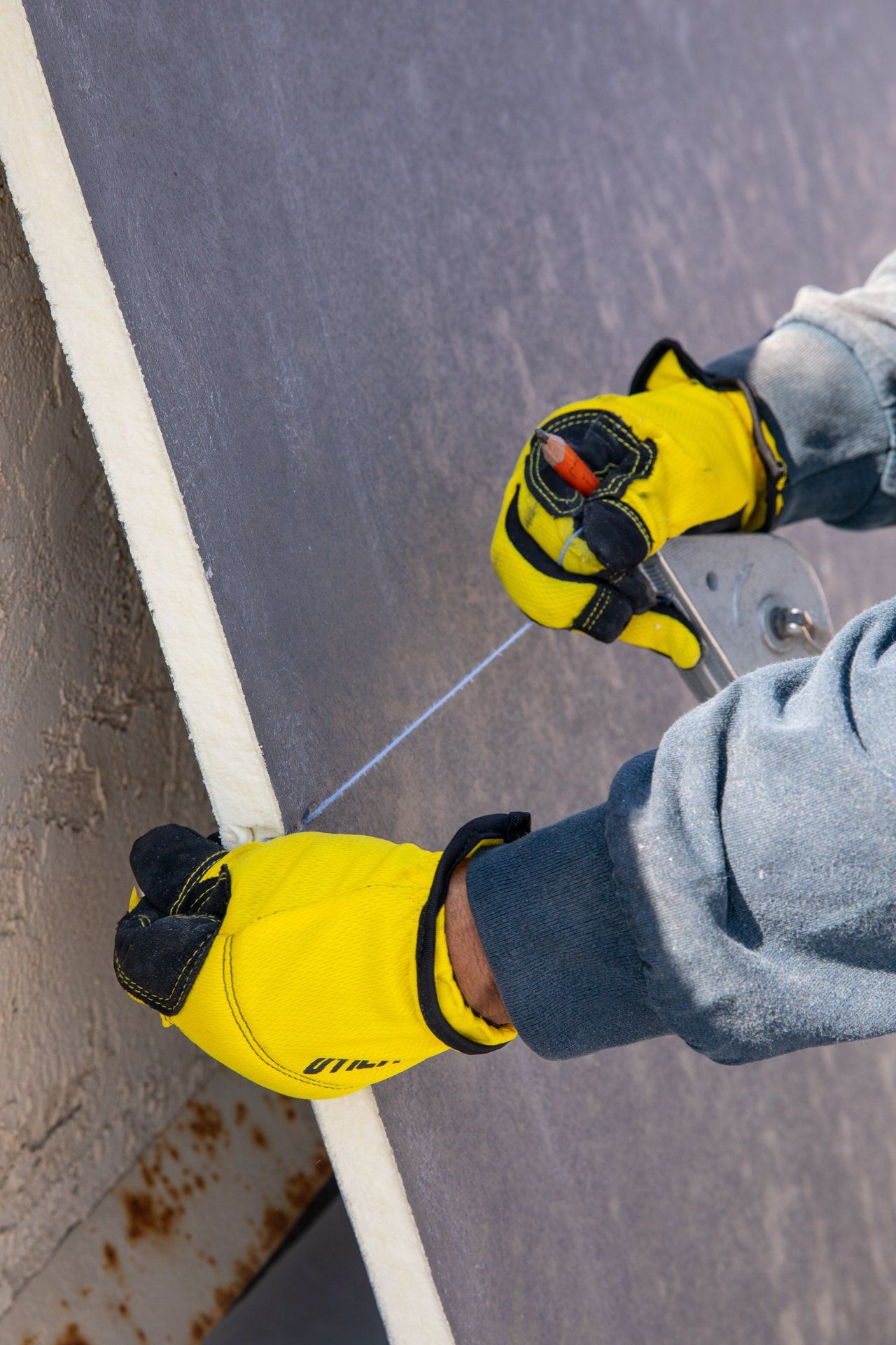 Roof repair professionals with years of experience