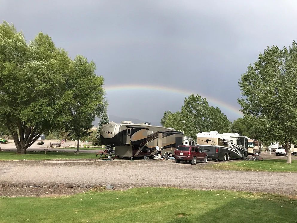 rv-sites-under-rainbow