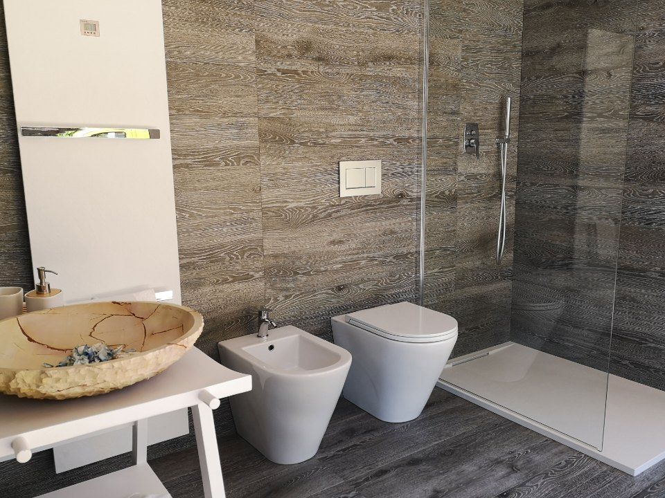 sanitari dalla forma ovale