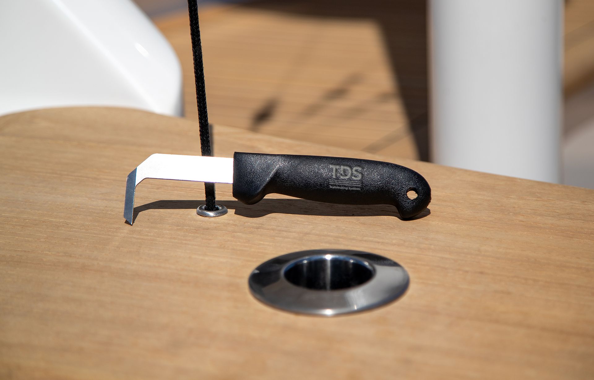 TDS Reefing Tool: A precision tool designed for effective and easy removal of old caulk from deck seams