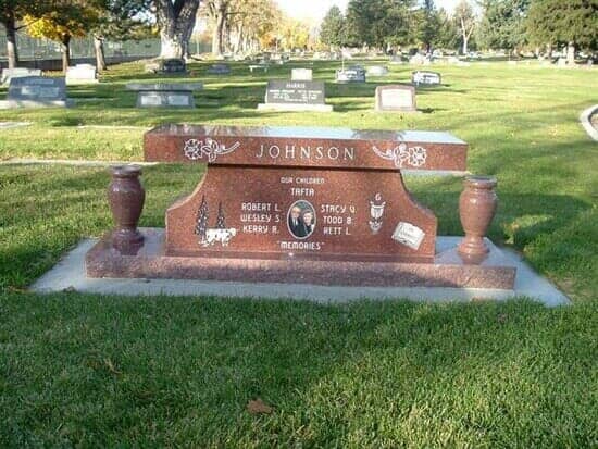 Benches 4 — Monuments in Springville, UT