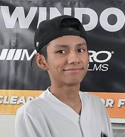 Picture of an auto glass technician employee at Auto Glass Stars.