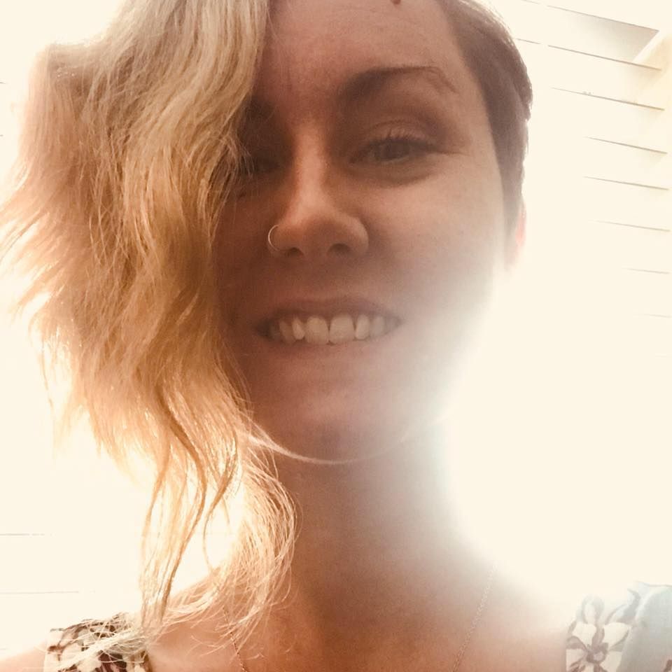 Picture of an auto glass shop employee.