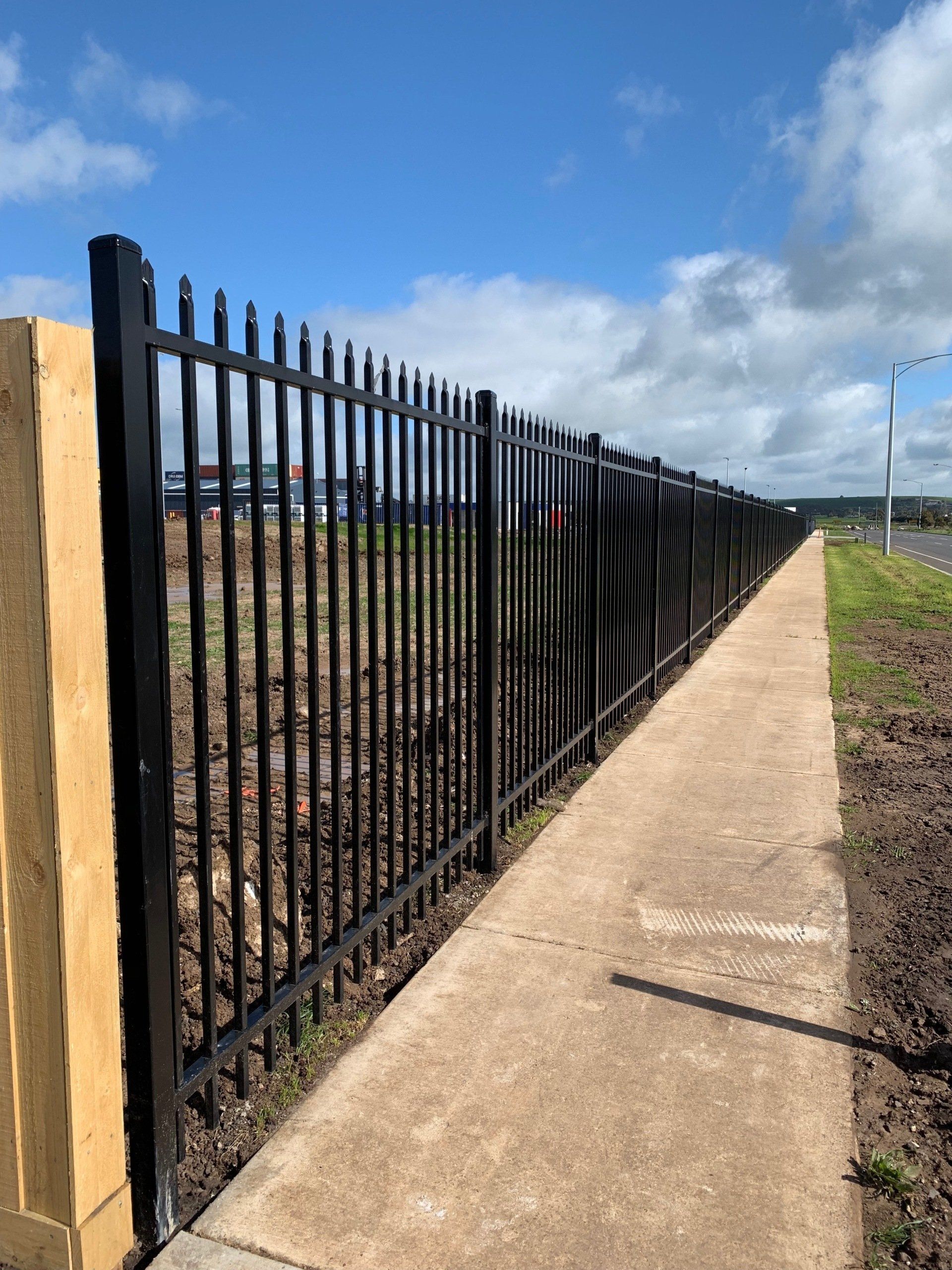 diplomat fencing and tubular steel fencing in melbourne