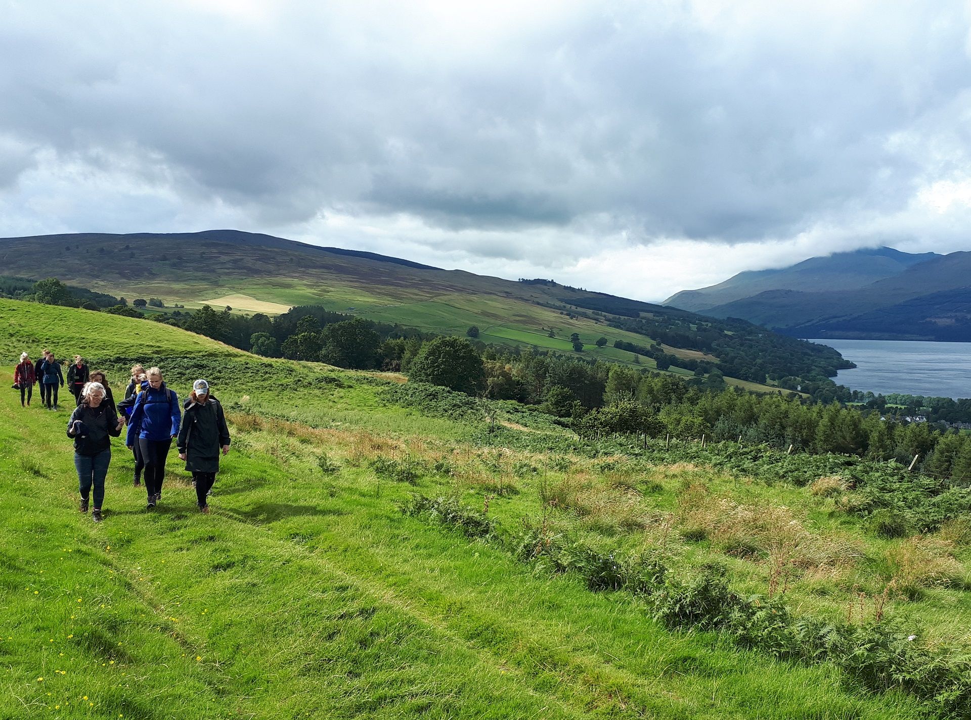 Queen's Drive above Loch Tay (c) Perthshire Treks