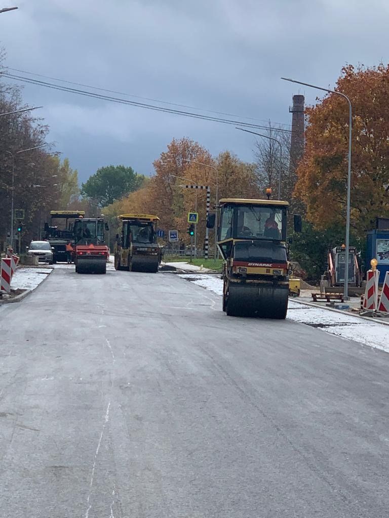 Gaismas un Jaunceltnes ielu pārbūves darbus Aizkrauklē