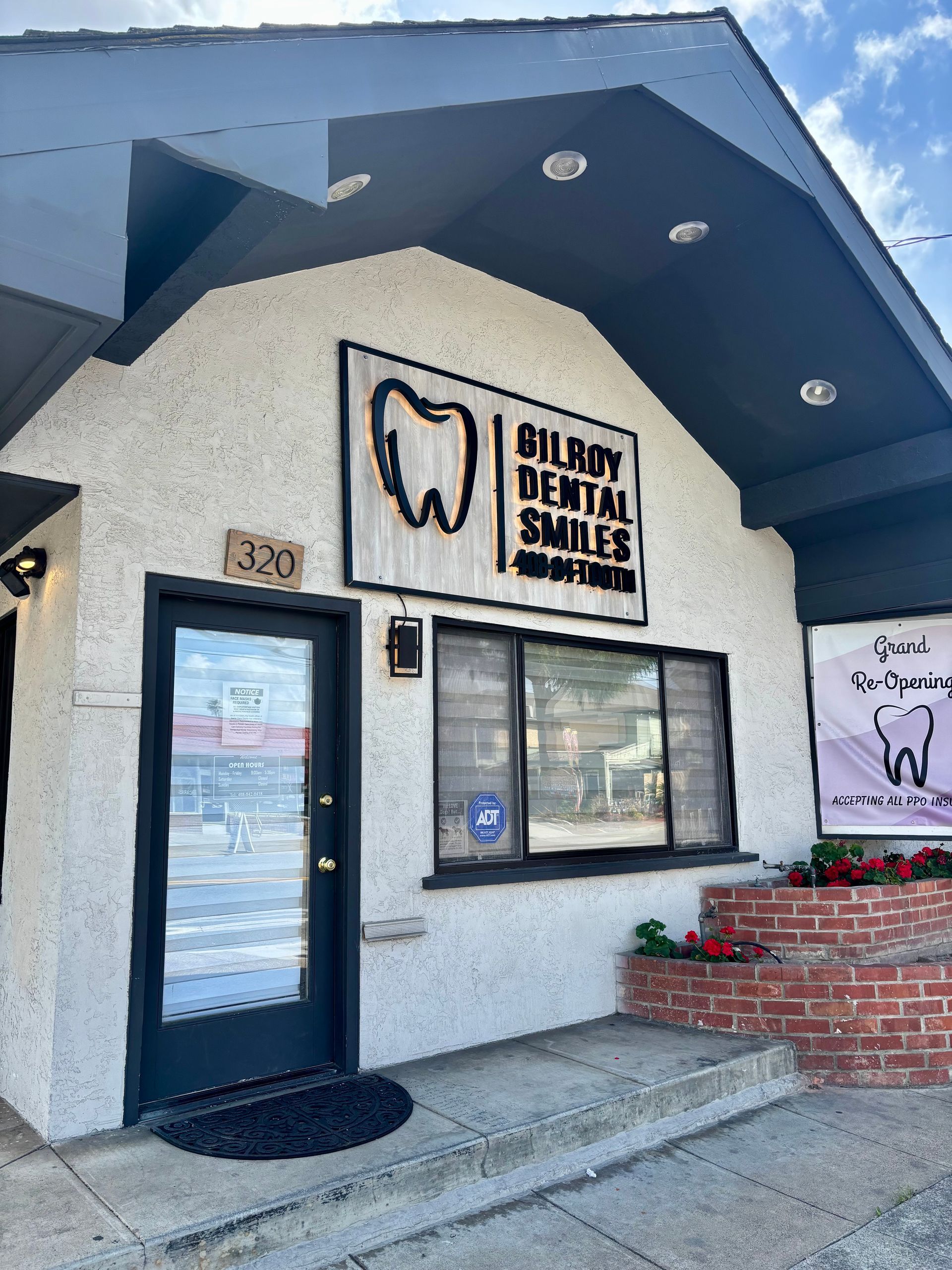 Gilroy Dental Smiles office exterior 