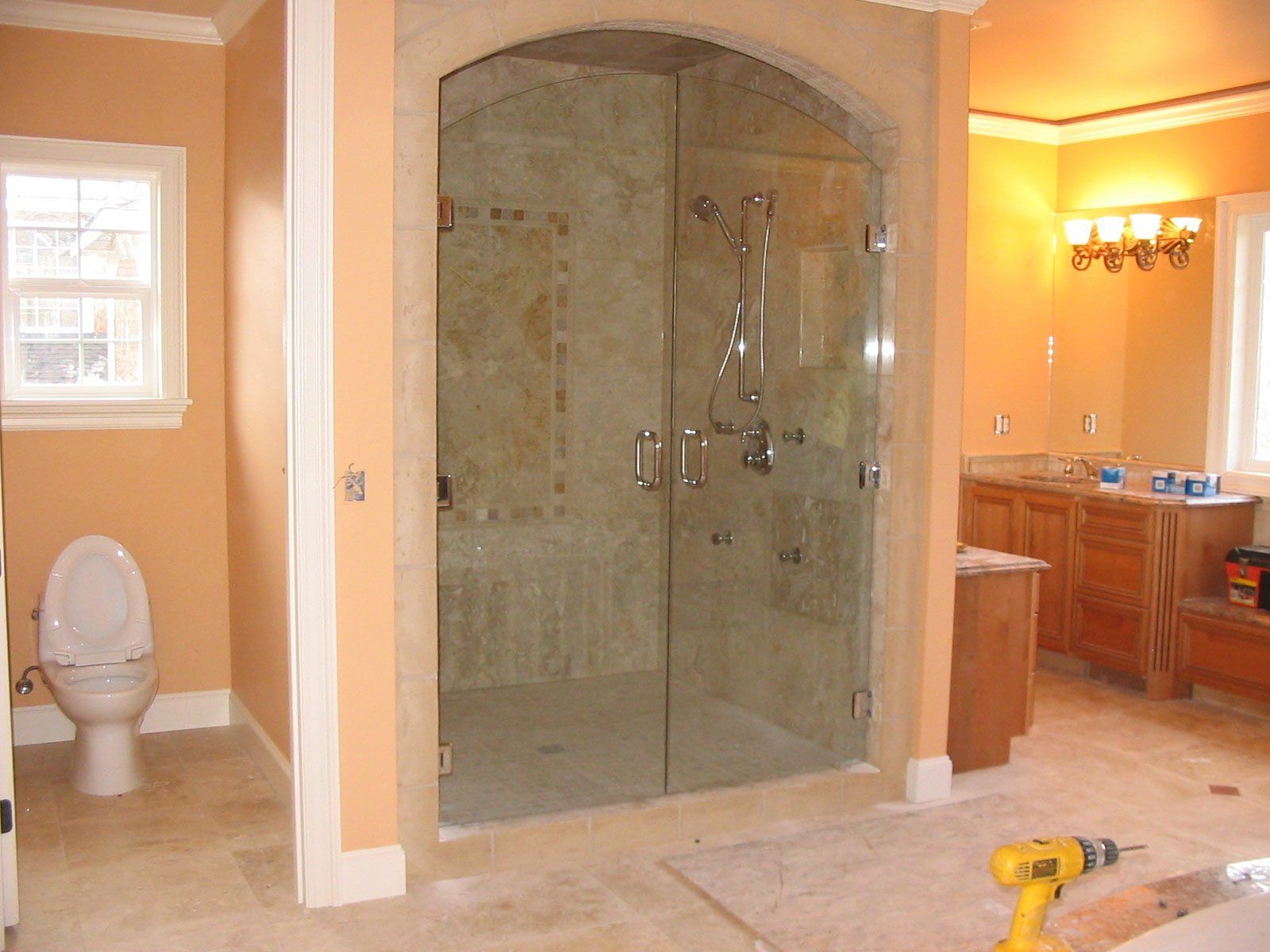 Double Door With Arc — Federal Way, WA — Niemen Glass