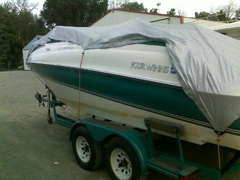 Faded gelcoat on a boat