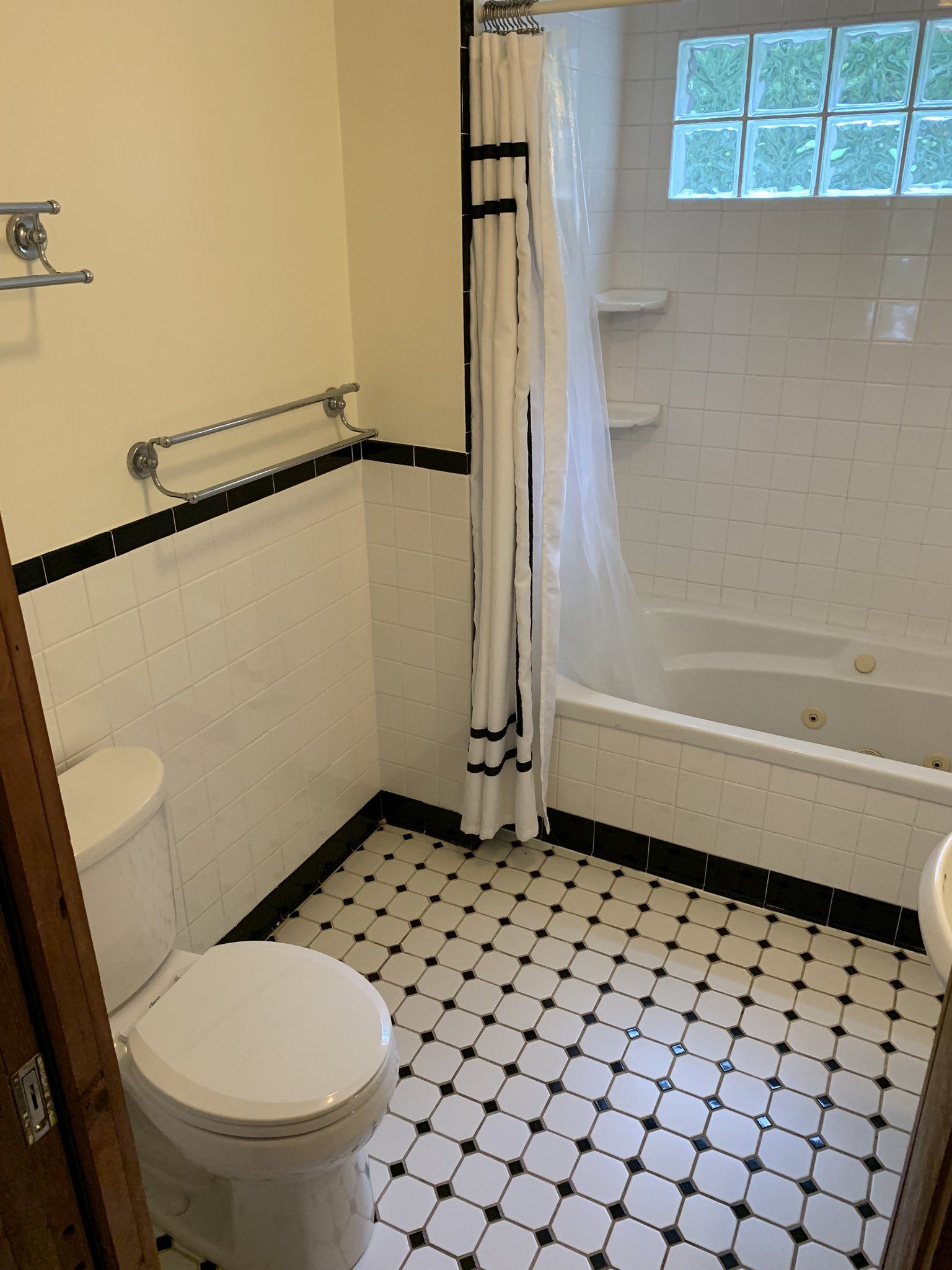 Snapdragon Apartments Photo Gallery