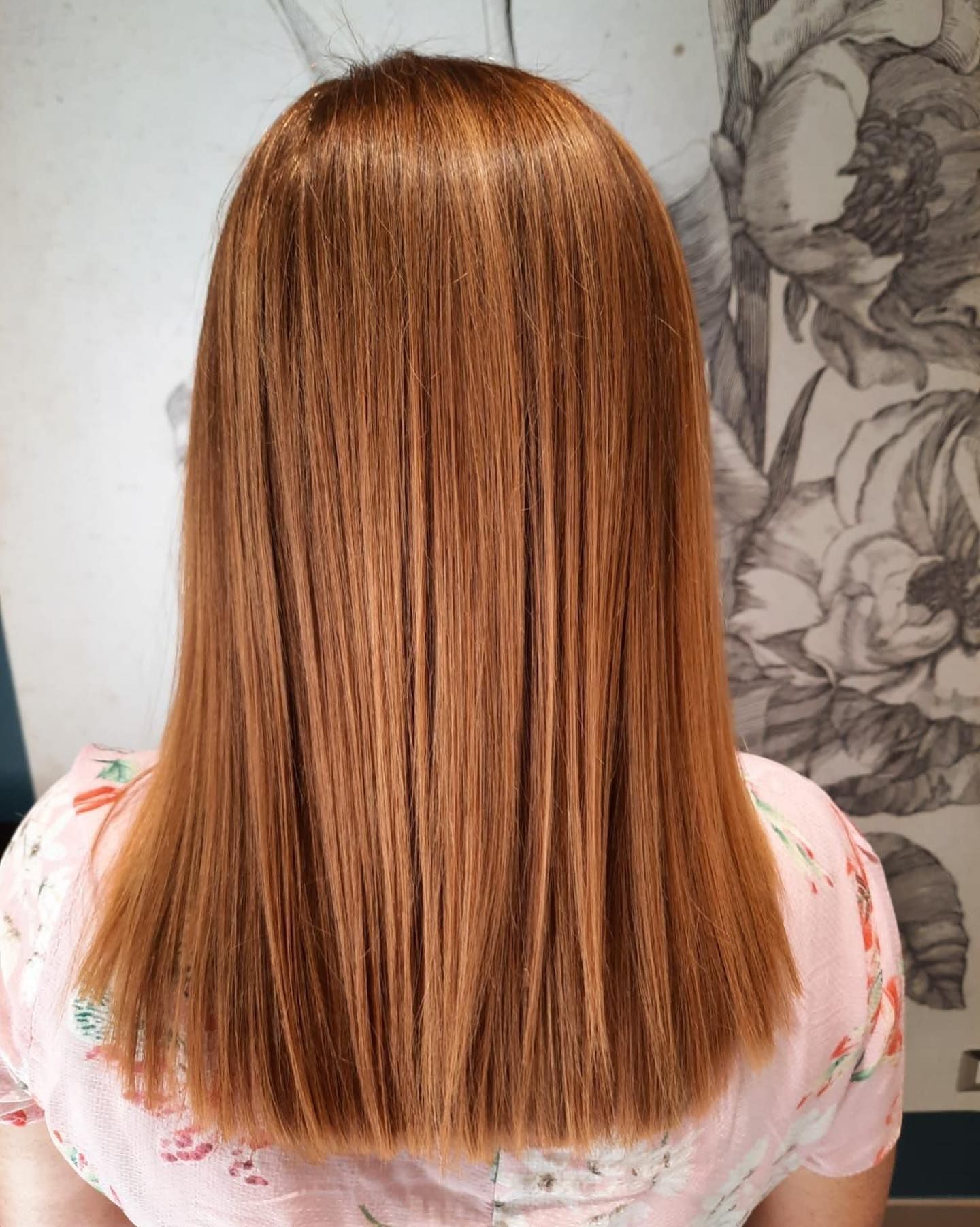 capelli medio lunghi rosso ramato