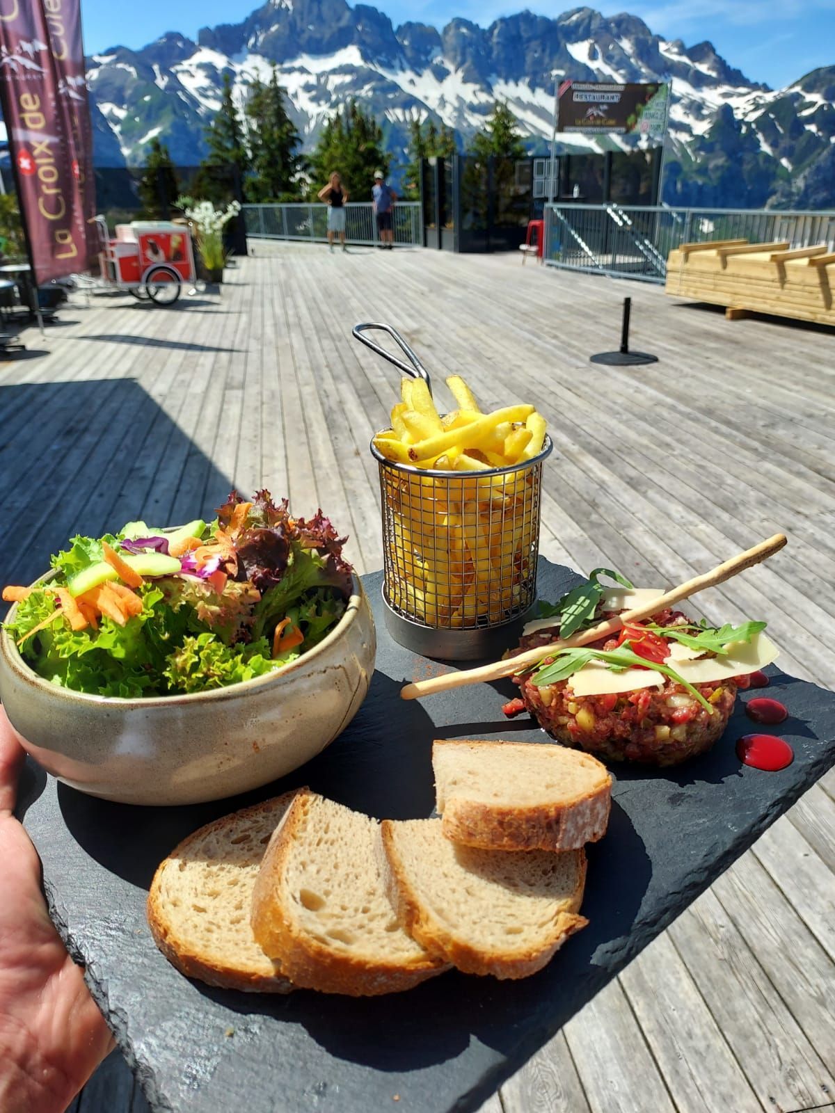 RED - La Croix de Culet | After Ski & Restaurant