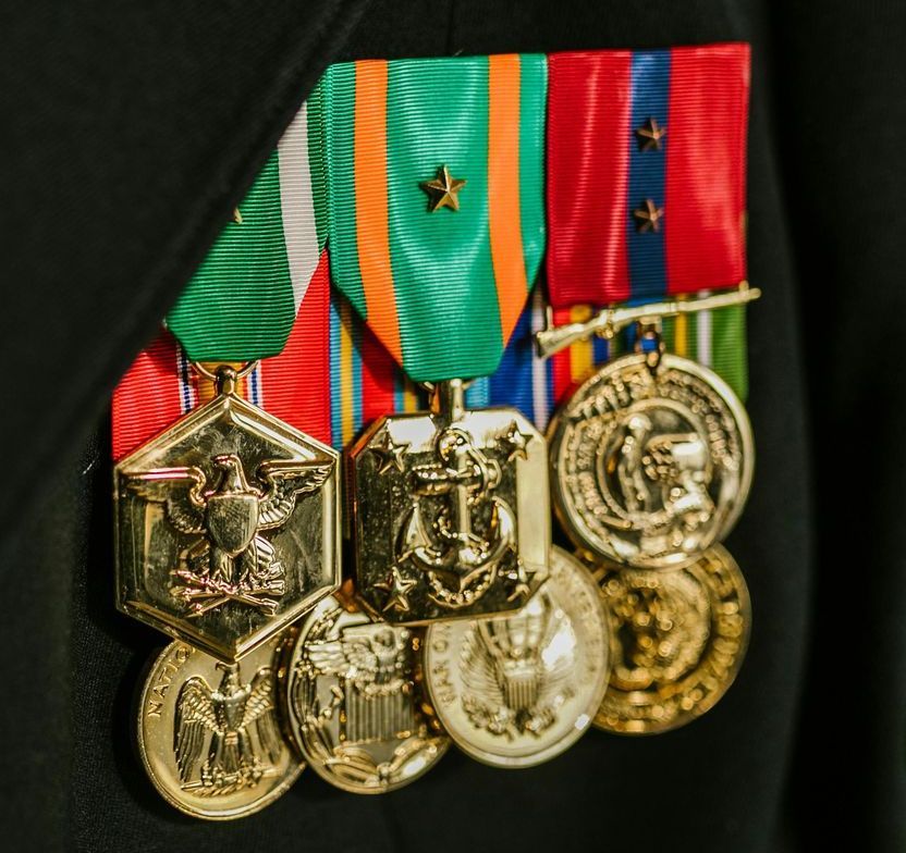 Insignias, Distintivos y más