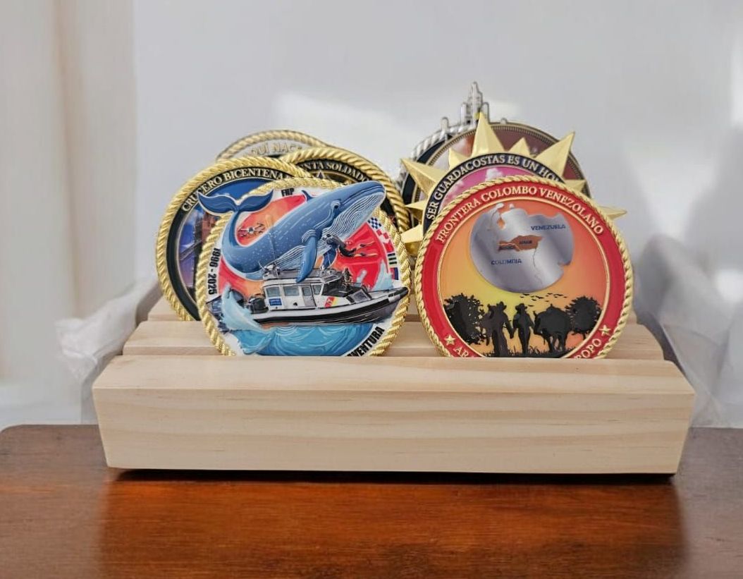 PORTAMONEDAS MADERA PEQUEÑO