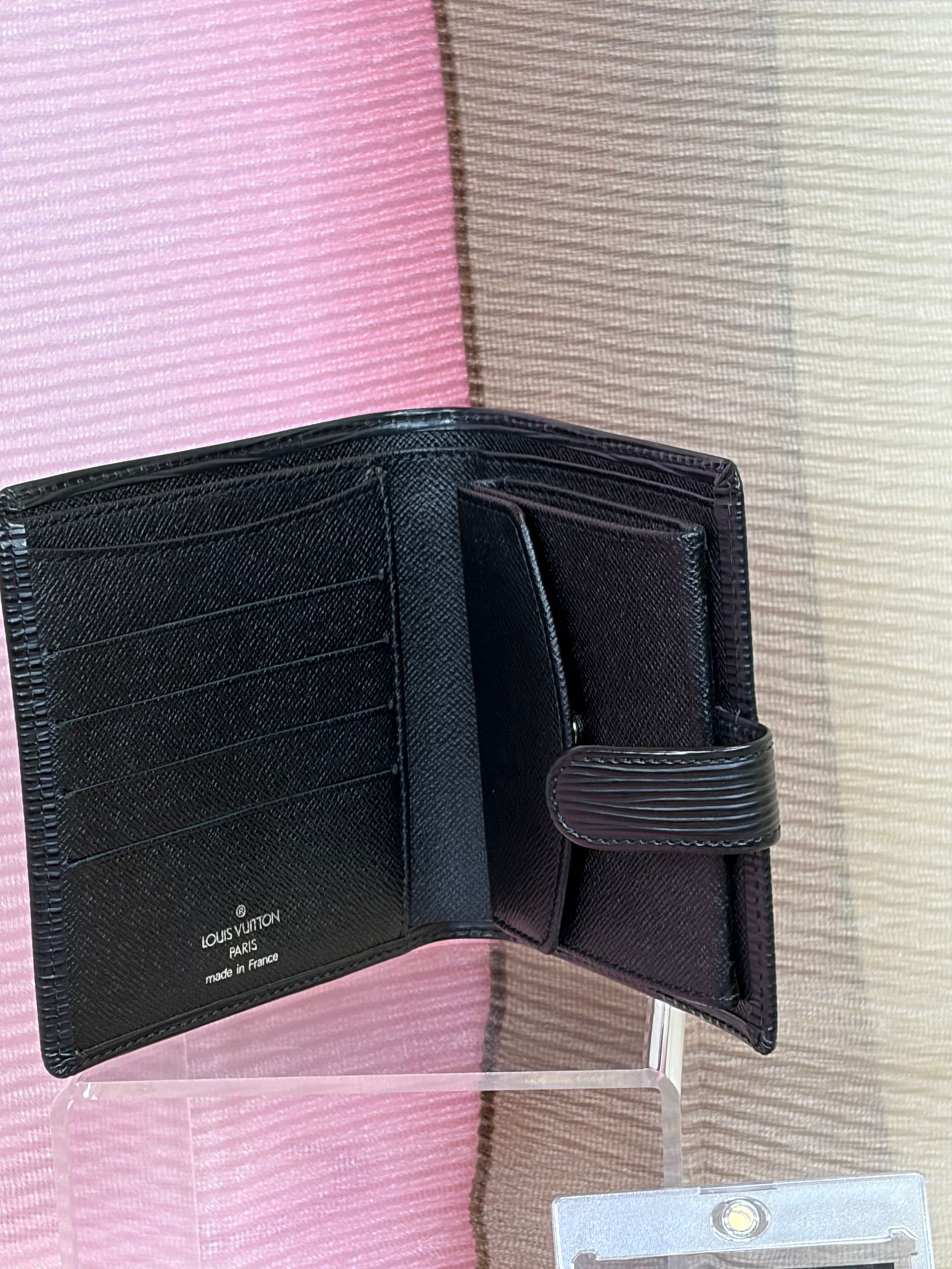 Louis Vuitton Epi Wallet-Excellent/Unused Condition W/Box and LegitApp COA