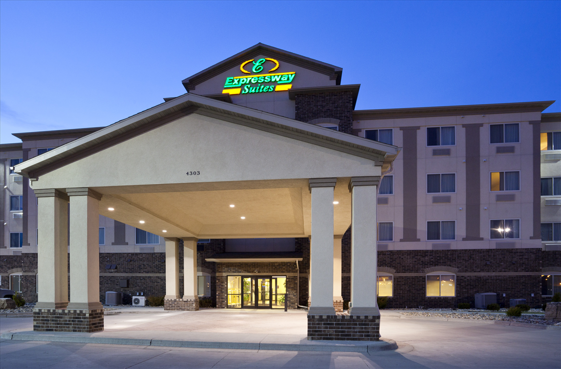 Expressway Suites | Fargo, ND | Gallery