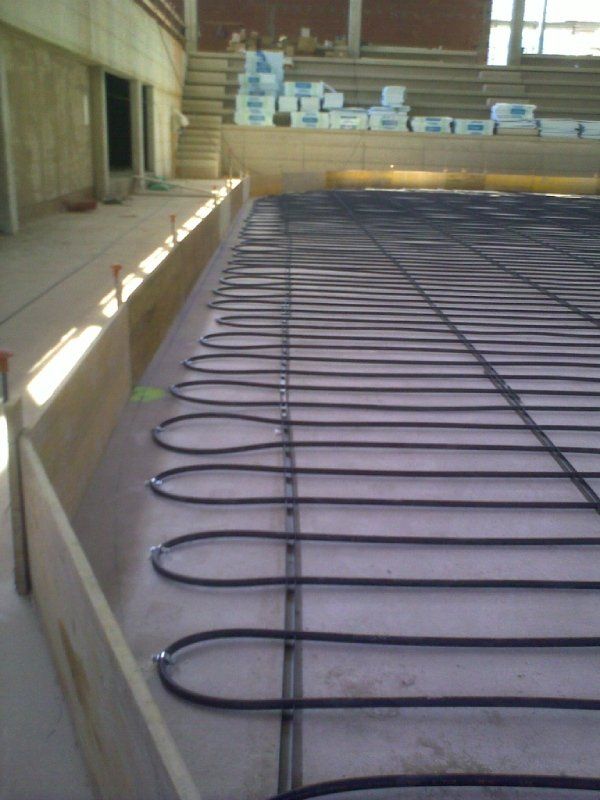 Tubi piano pista per pattinare