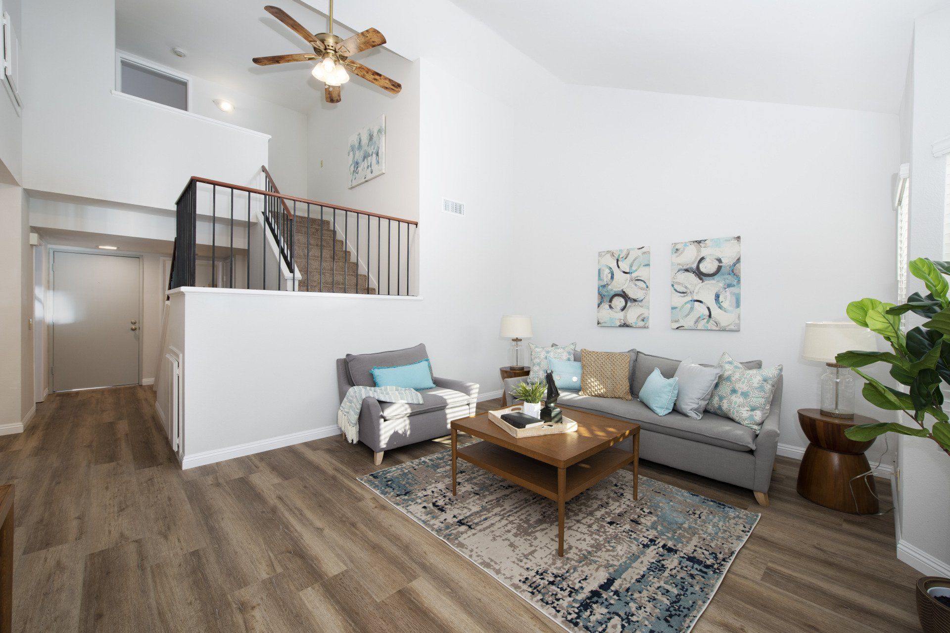 2415 Ashford Glen living room