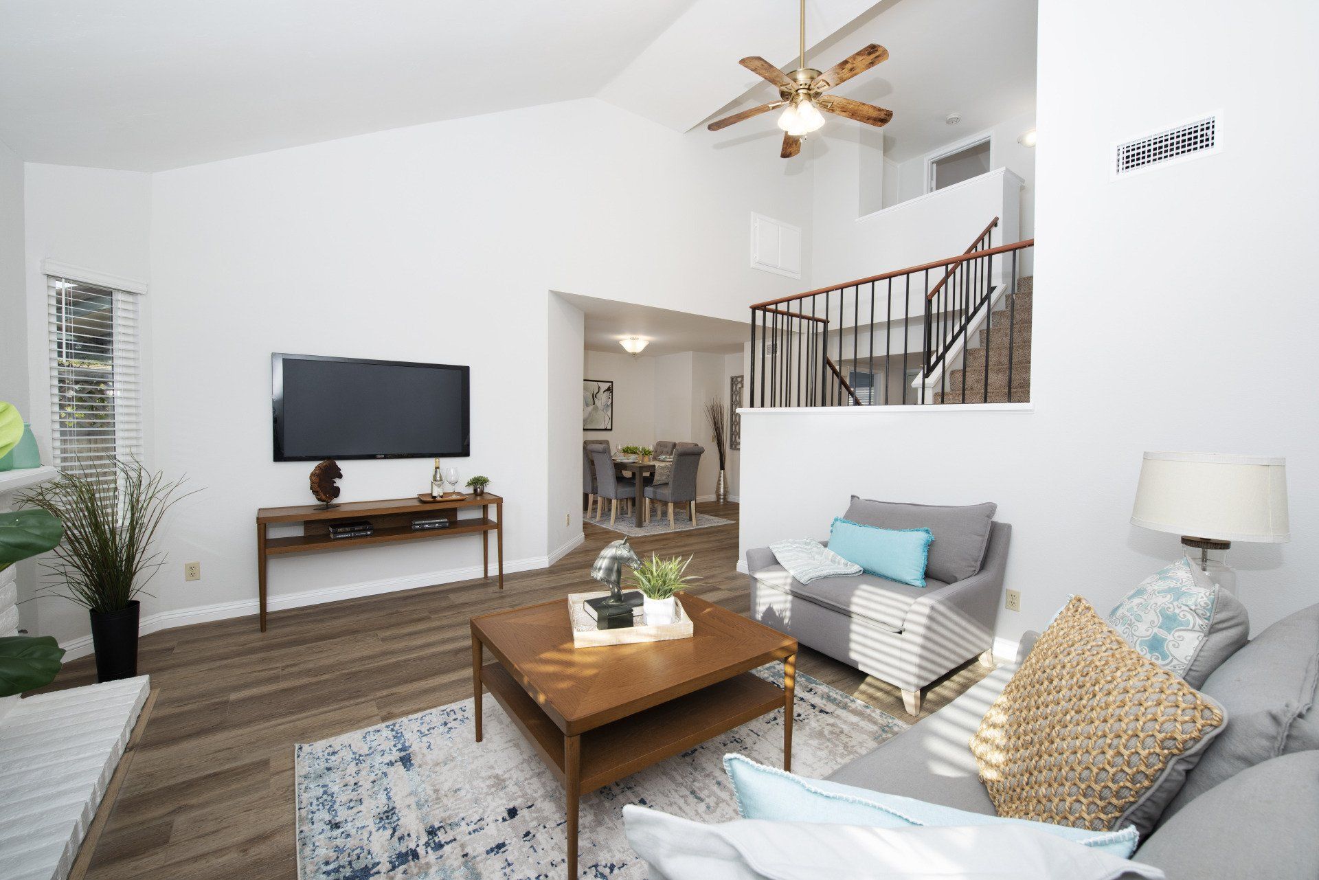 2415 Ashford Glen living room