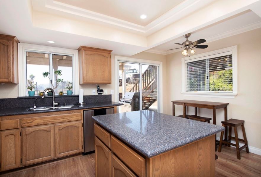 1461 Fallsview 92027 kitchen