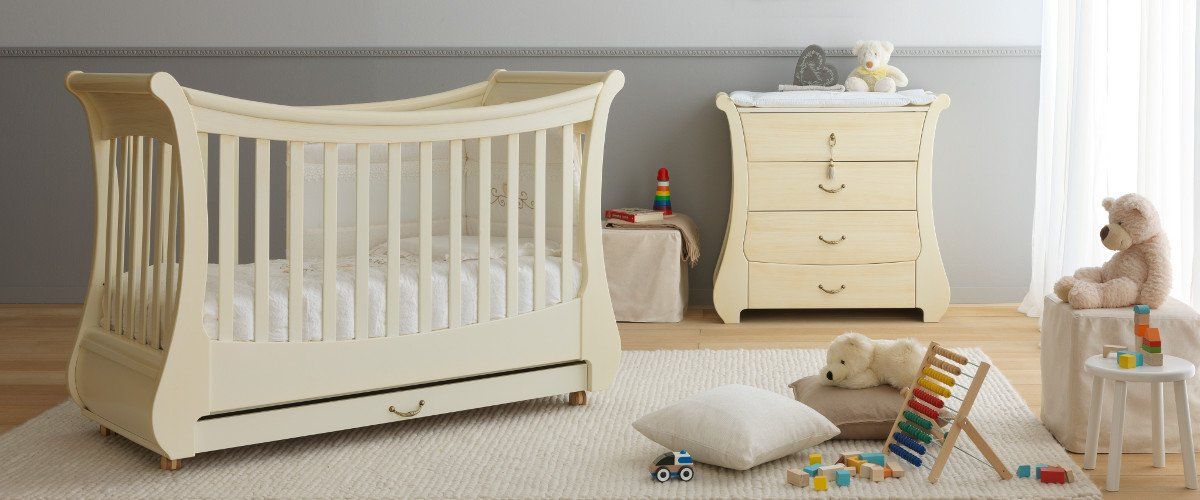 cameretta per bambini panna