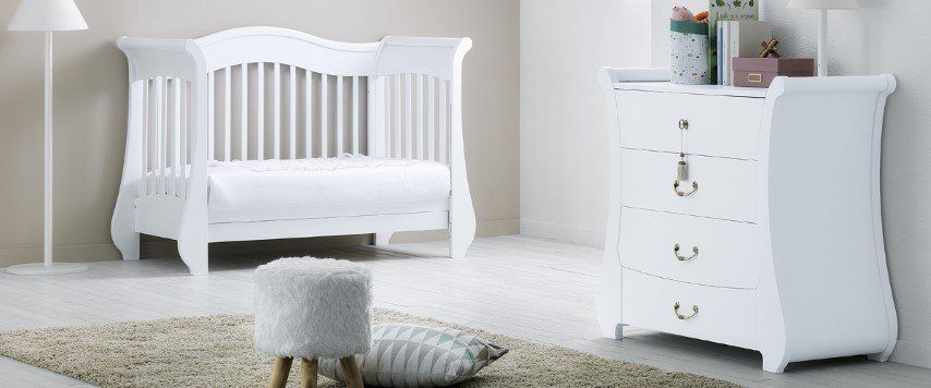 cameretta per bambini bianca