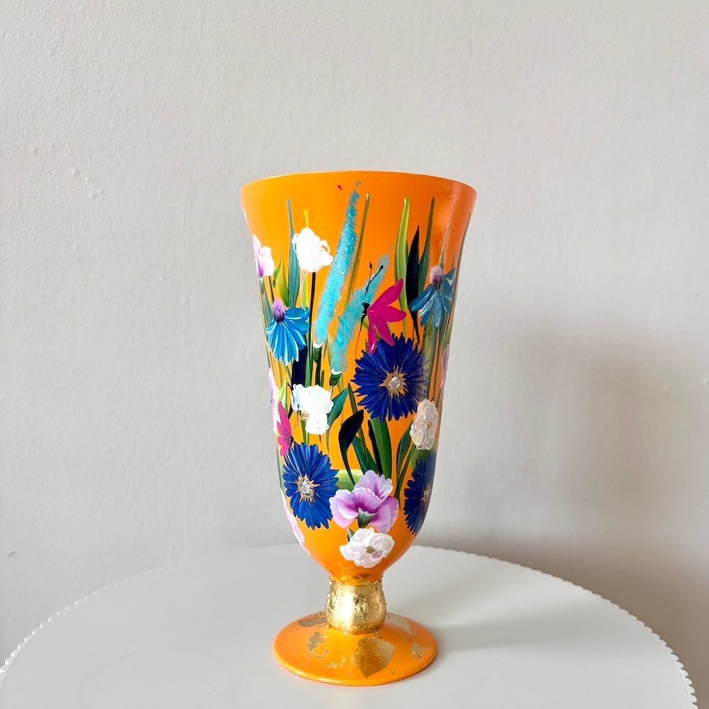 Vaas Orange Flower