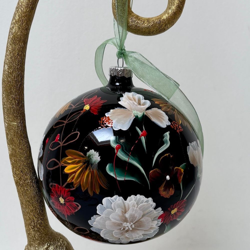 Large kerstbal white rose