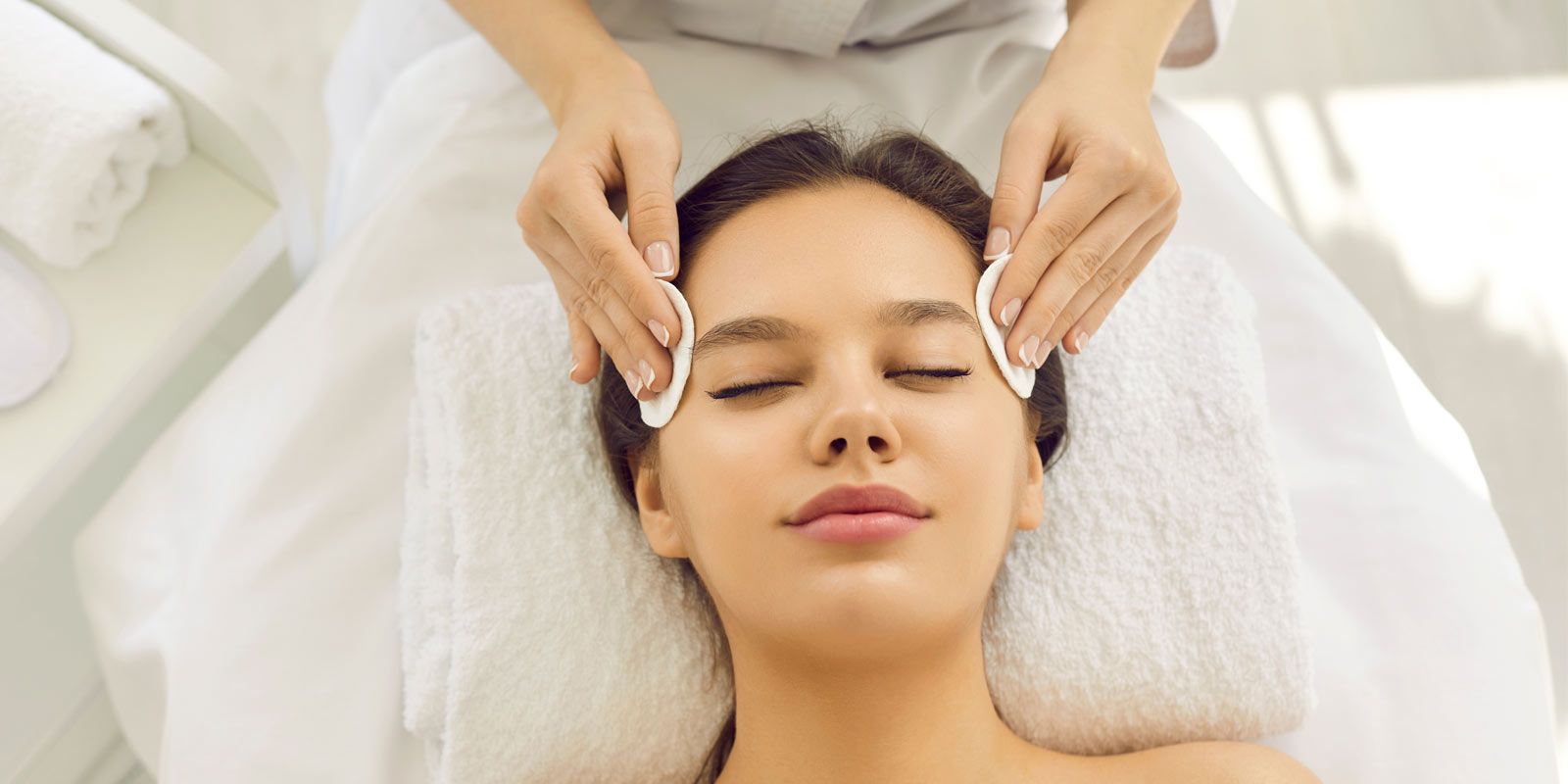 Esthetician NYC Services at Chill Space Health and Wellness Spa Convenient Licensed Esthetician Services in Manhattan NY 