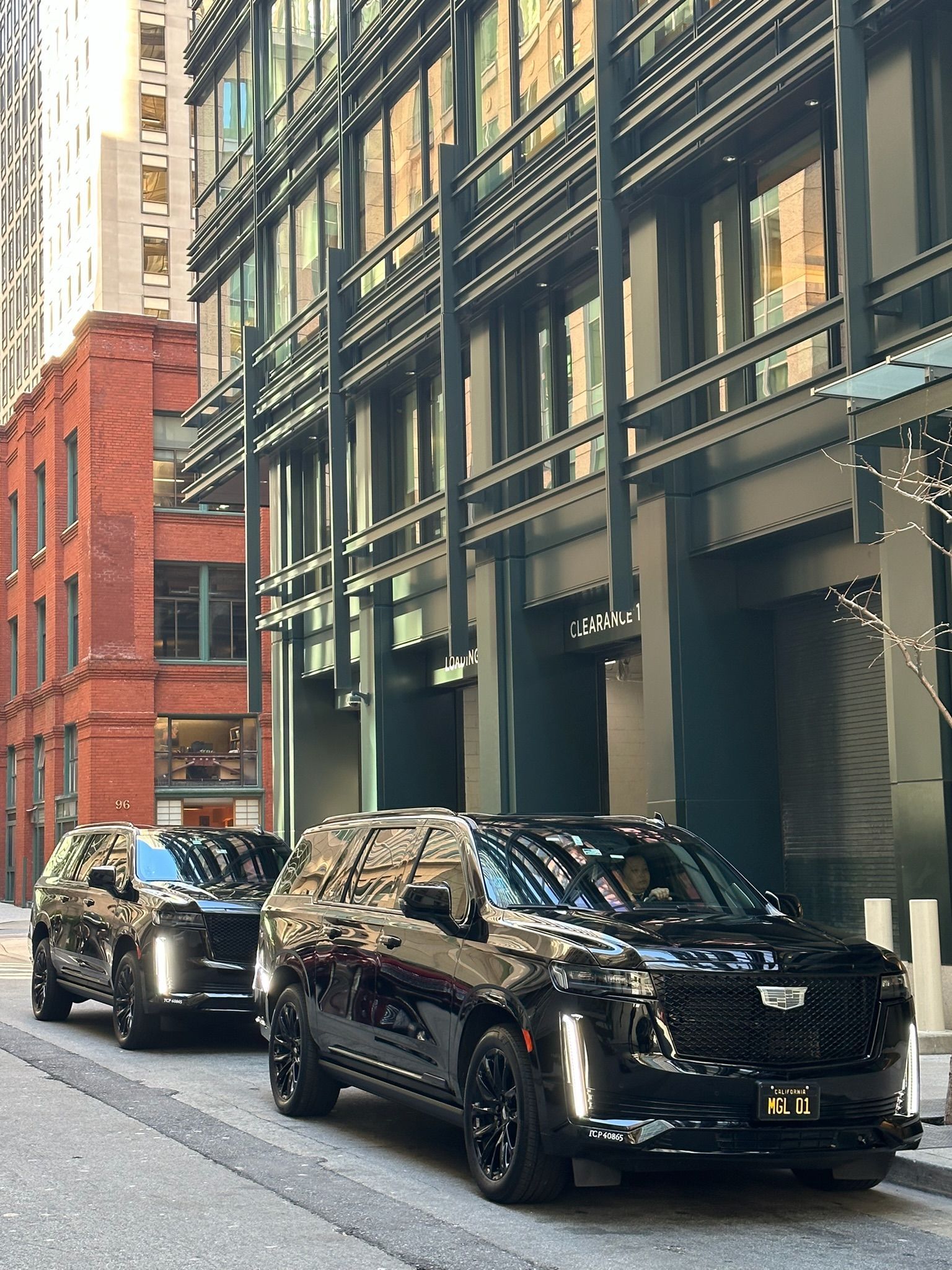 MGL Limo executive SUVs in downtown San Francisco for corporate transportation