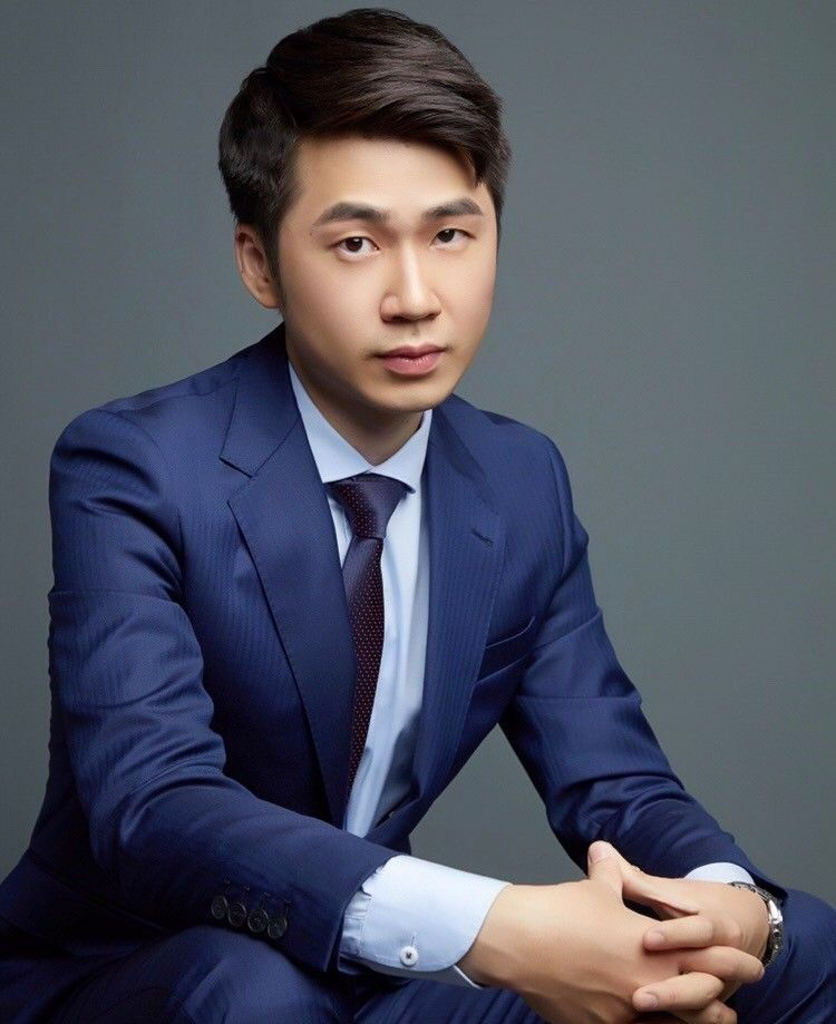 黃冠中主持律師