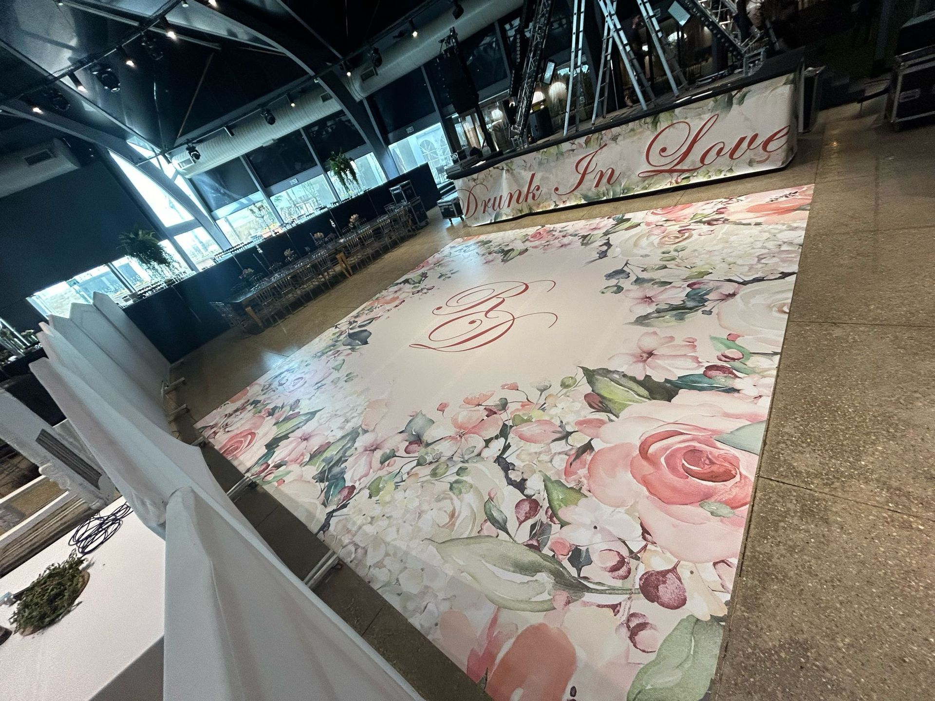 מיתוג מדבקות