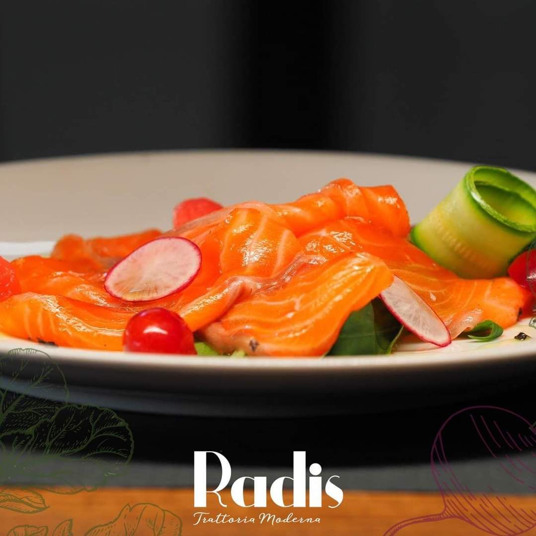 Ristorante affacciato sul mare