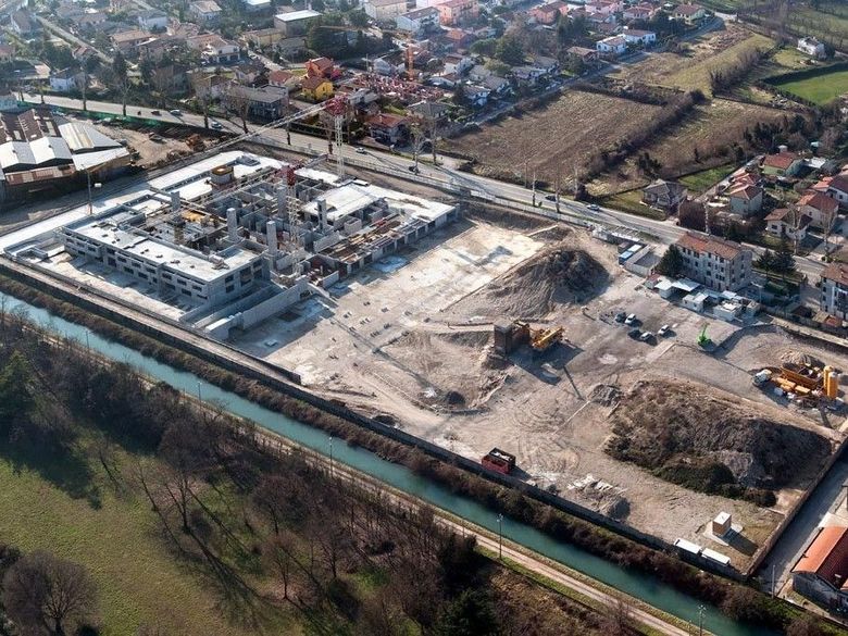 costruzioni commerciali