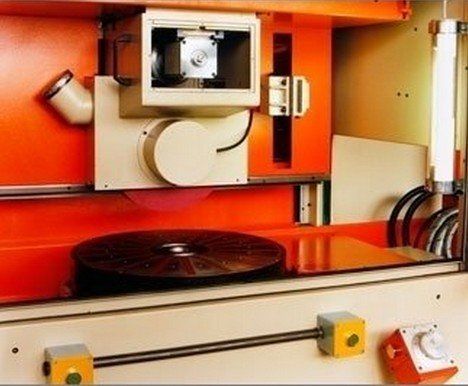 Macchine rettificatrici