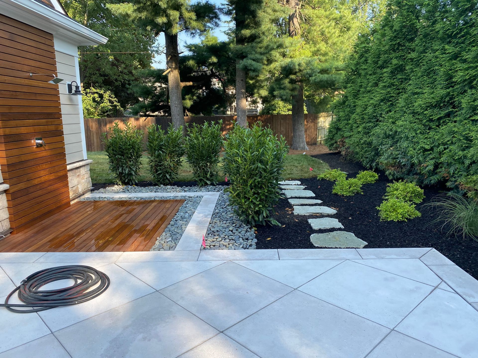 Beautiful Garden Landscape - Nicholasville, KY - Grassy Lawns