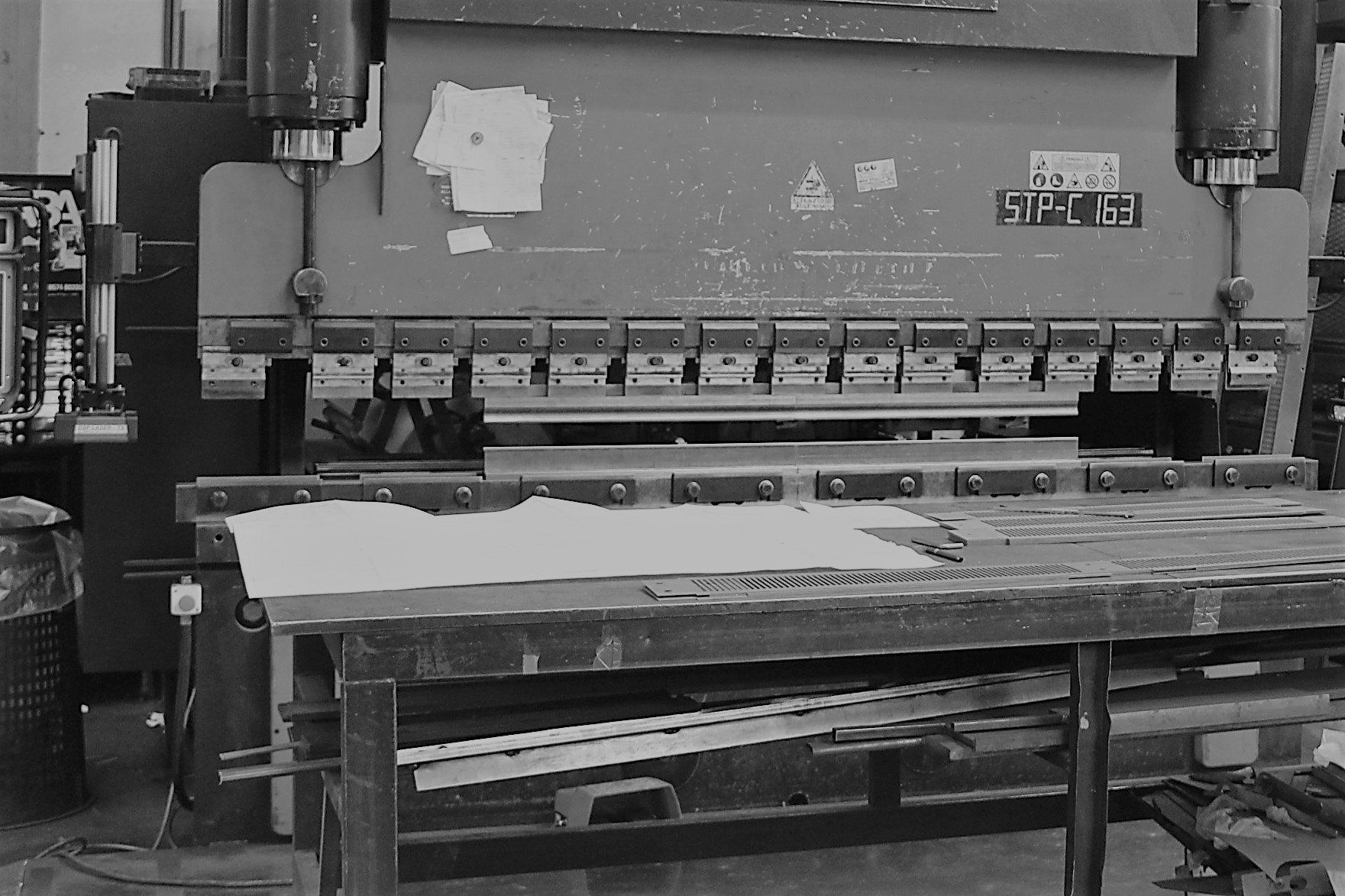 macchinari per taglio laser