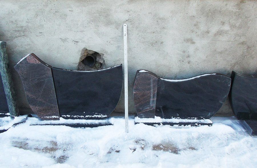 Dviejų dalių paminklai