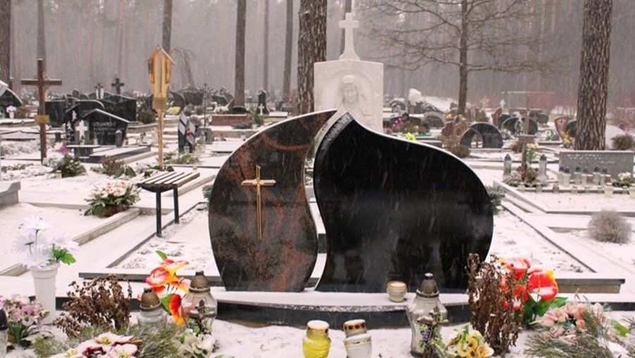 Dviejų dalių paminklai