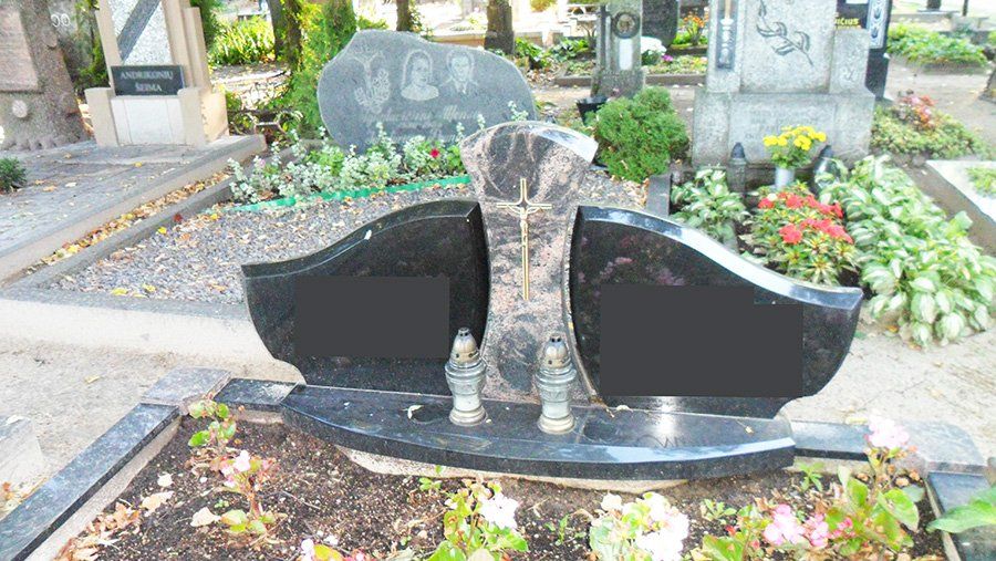 trijų dalių paminklai