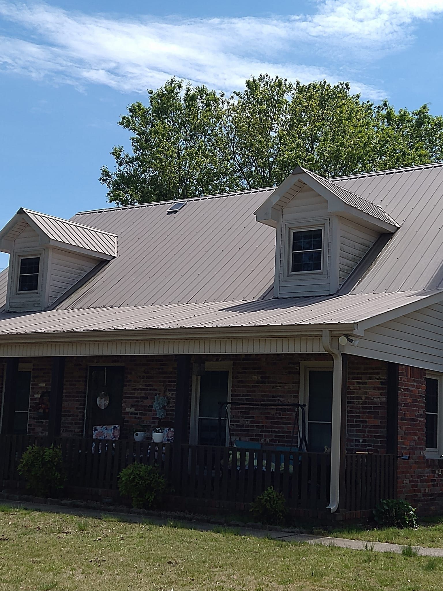 House with A Gray Roof — Decatur, AL — G.T. Roofing