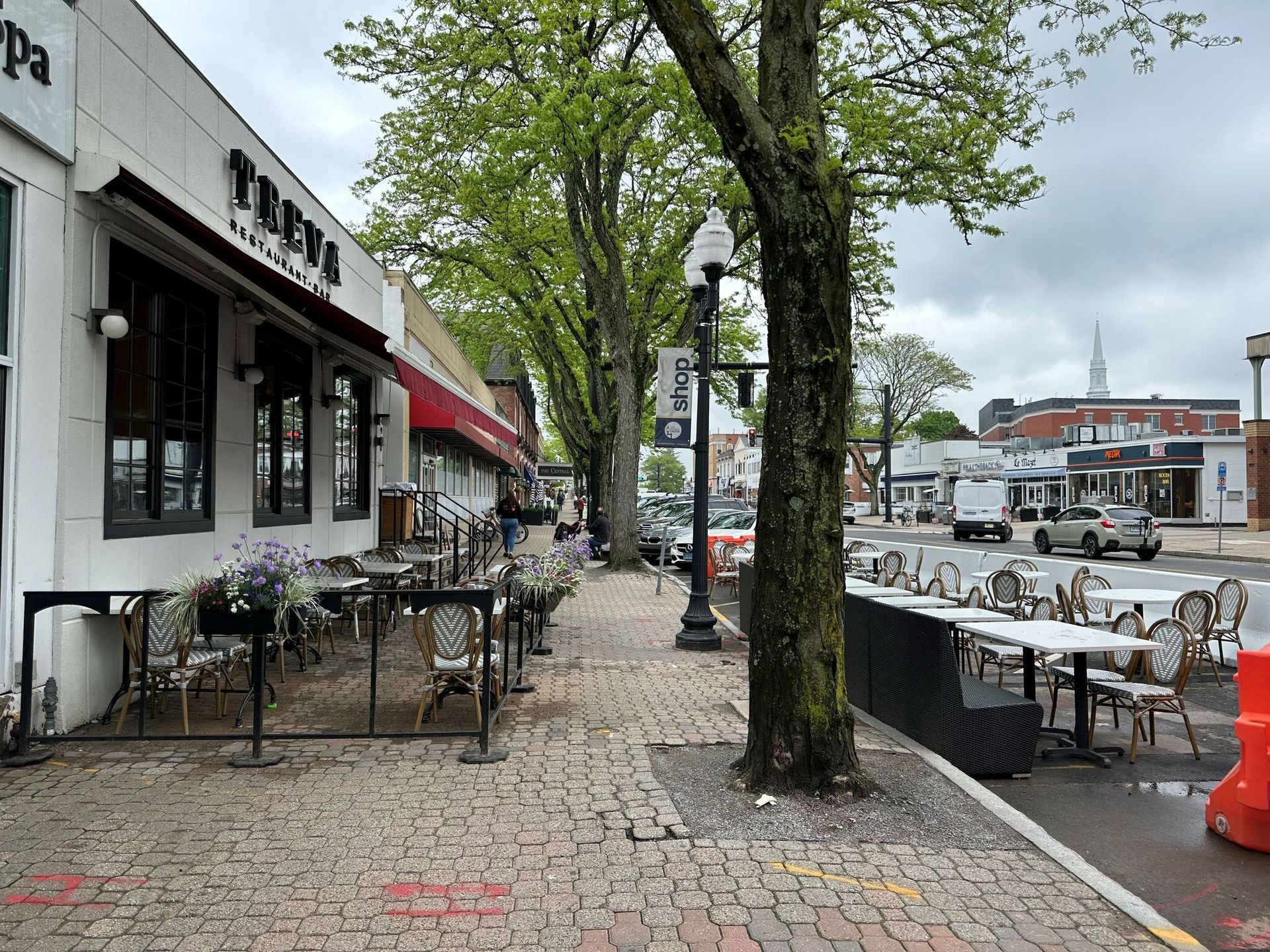 Outdoor restaurant dining area of Treva  restaurant in West Hartford