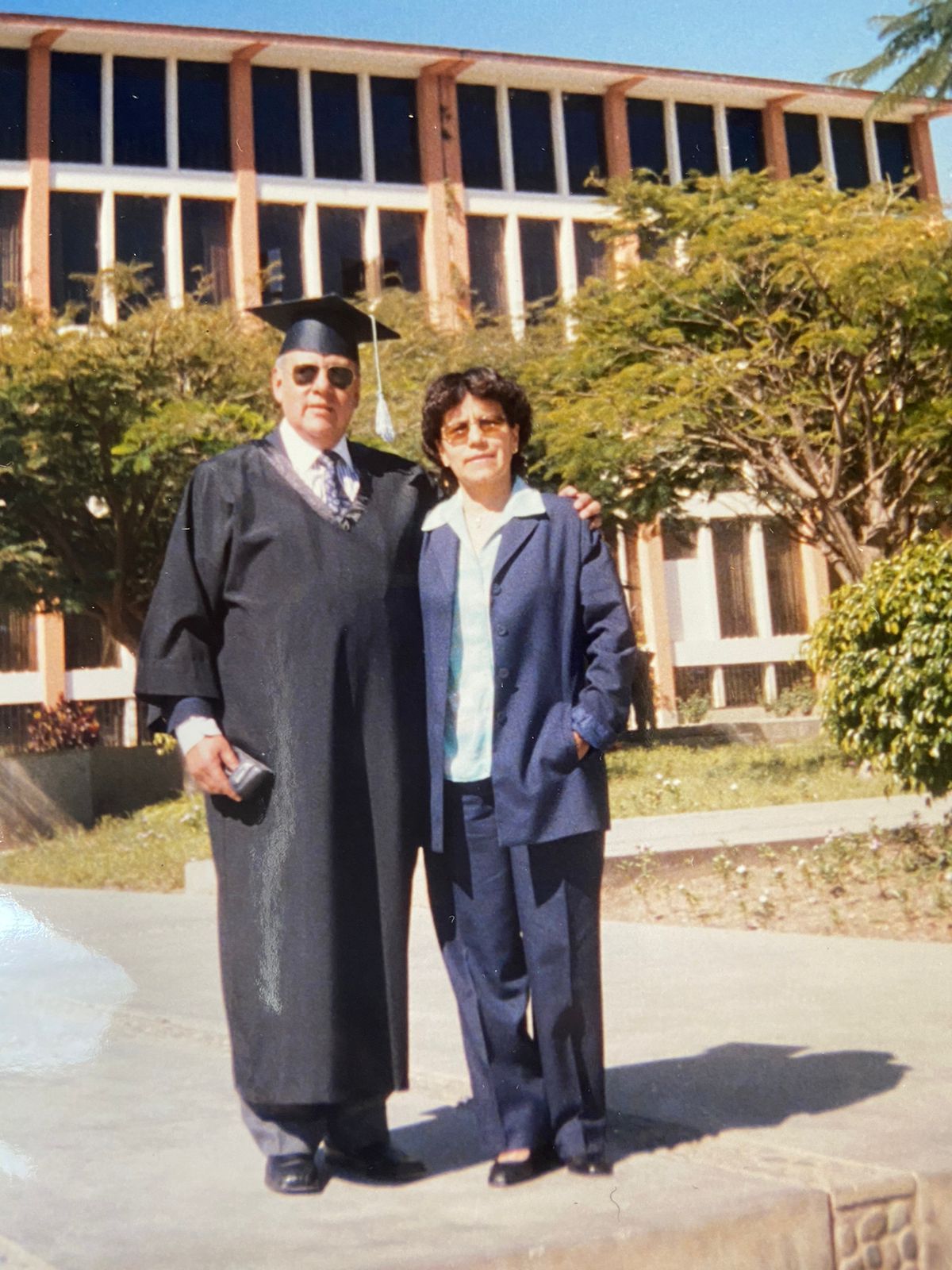 abogado c tello y asociados