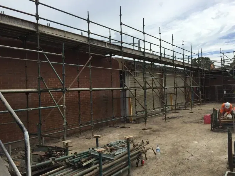 ground-level scaffolding