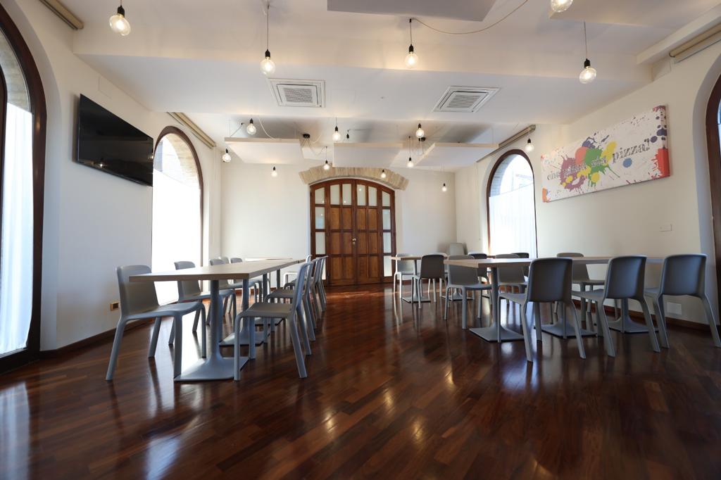 Nuova sala interna Corridonia, MC Pizzeria Lo Spuntino