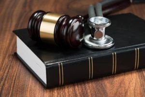 Medical Malpractice Cases: Settlement Versus Lawsuit