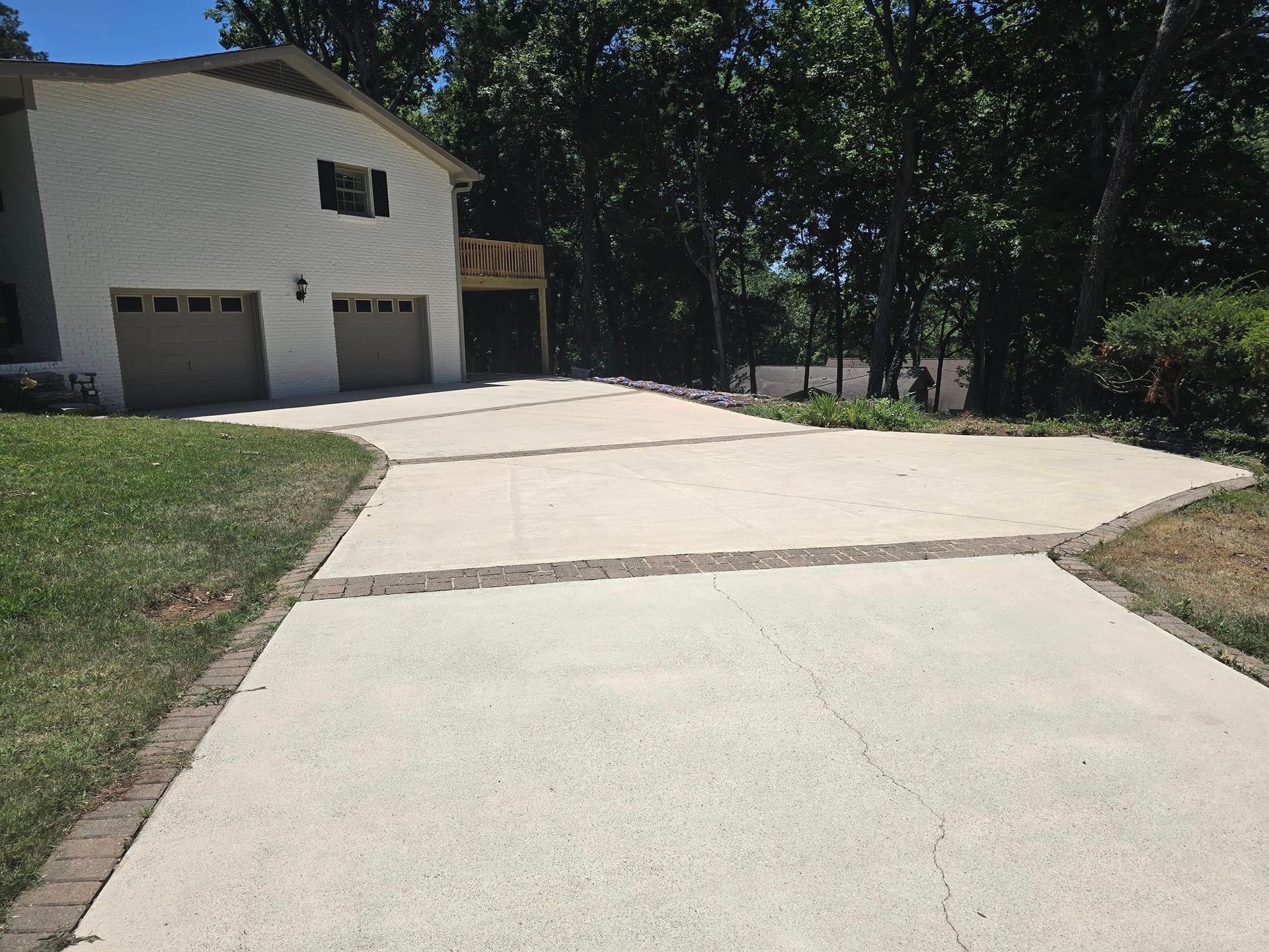 driveway expertly pressure cleaned