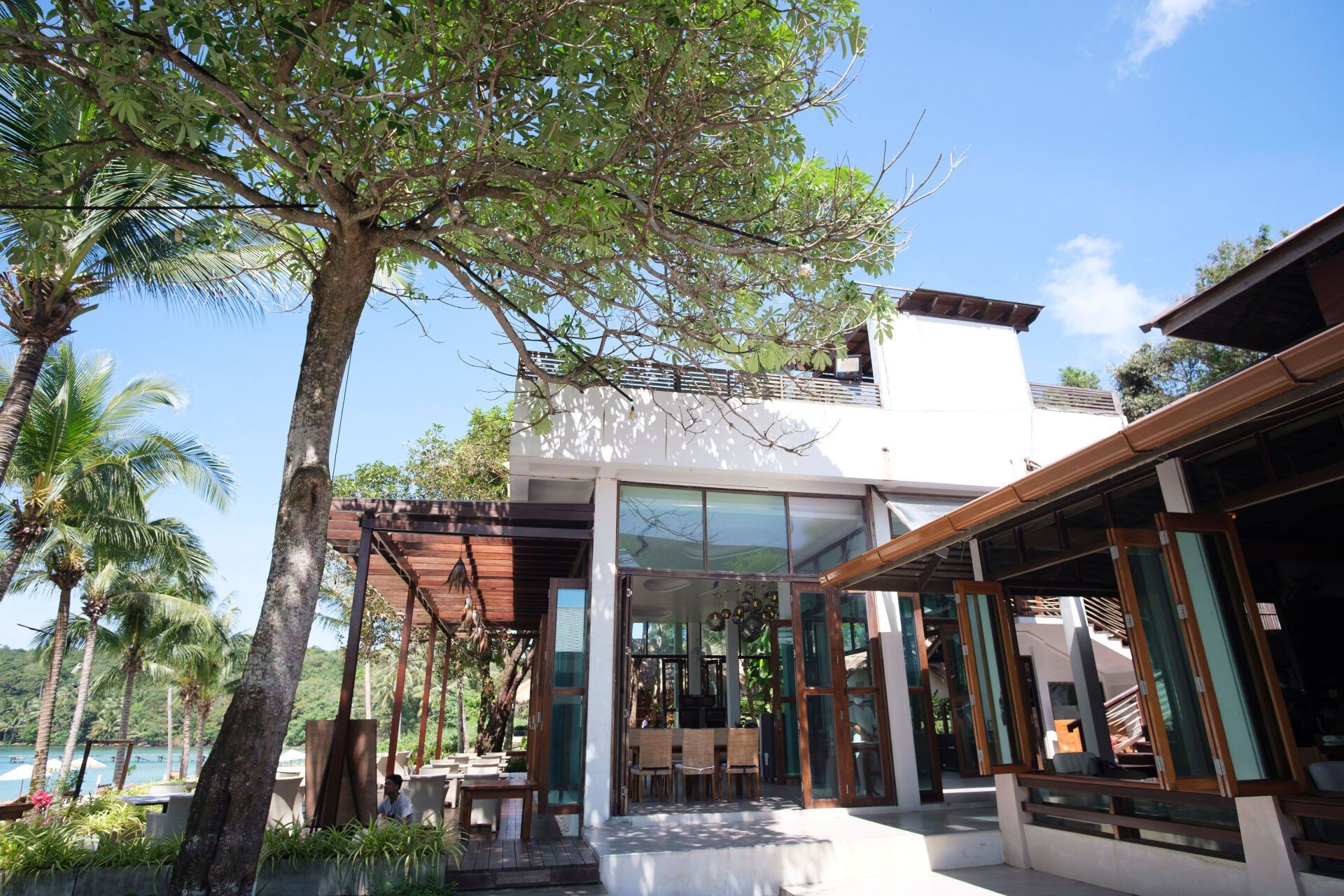 Blue Coral Restaurant and Lounge